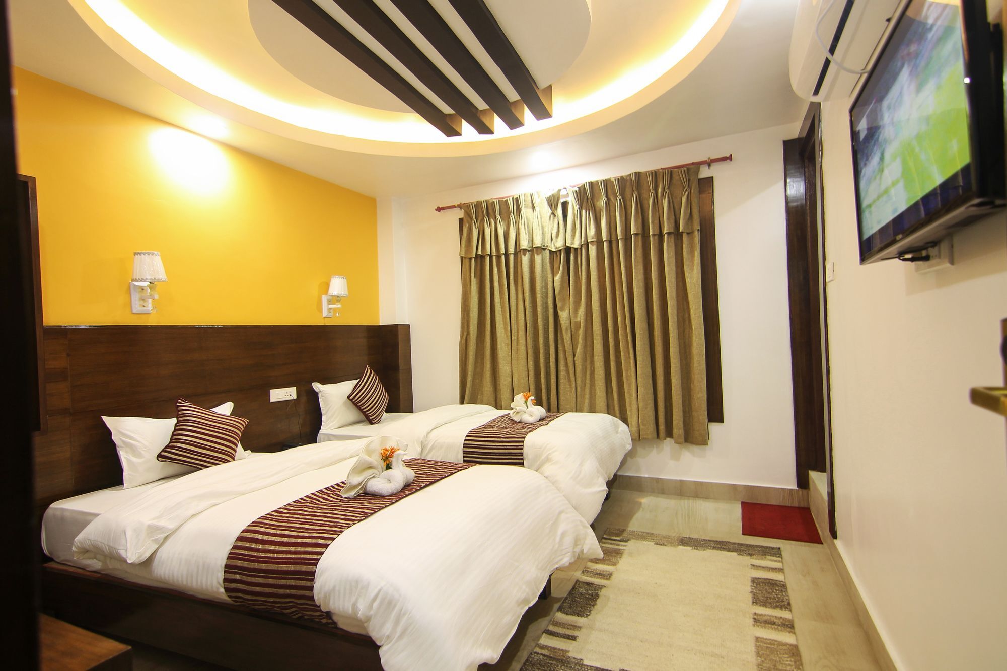 Hotel Lakeside Pokhara Exterior photo